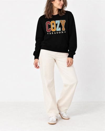 Aiyino Women's Christmas Cozy Season Retro Graphic Sweatshirt view 3