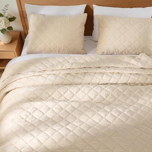 Uqocnh Luxury Velvet Quilt Set King Size 3 Piece, Soft Channel Stitch Velvet Comforter Set with 2 Pillow Shams, Lightweight Coverlet Bedspread Bedding Set for All Seasons, Beige view 6