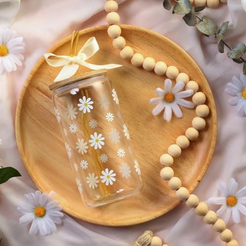 KMCCUMBER Cute Glass Cups with Lids and Straws, Teen Girl Birthday Gifts Daisy Iced Coffee Cup, Beige Aesthetic Mug Tumbler for Birthday Mothers Day Christmas Valentines Coffee Lover 16oz view 2