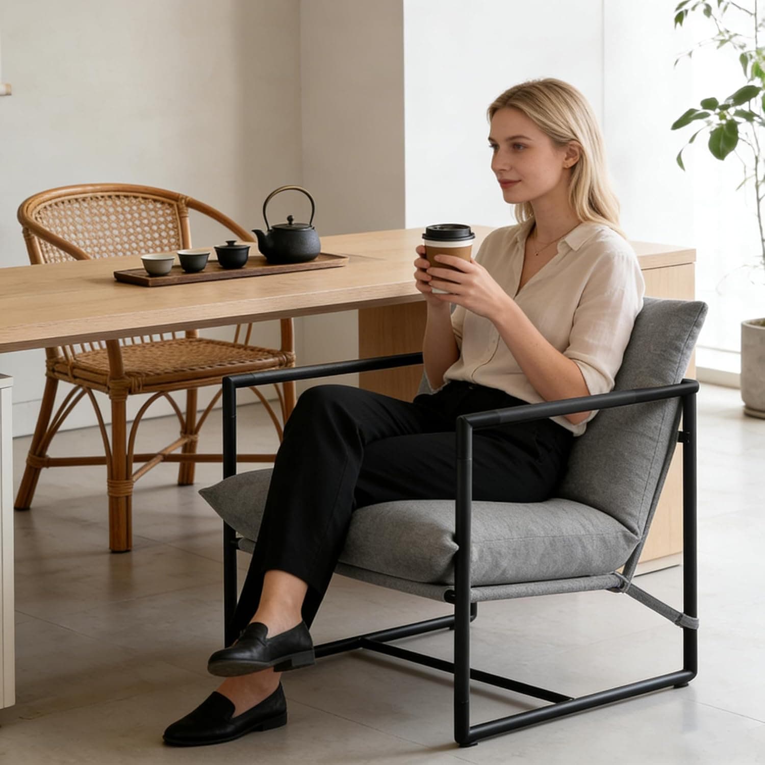 WINTLINE Modern Accent Chair