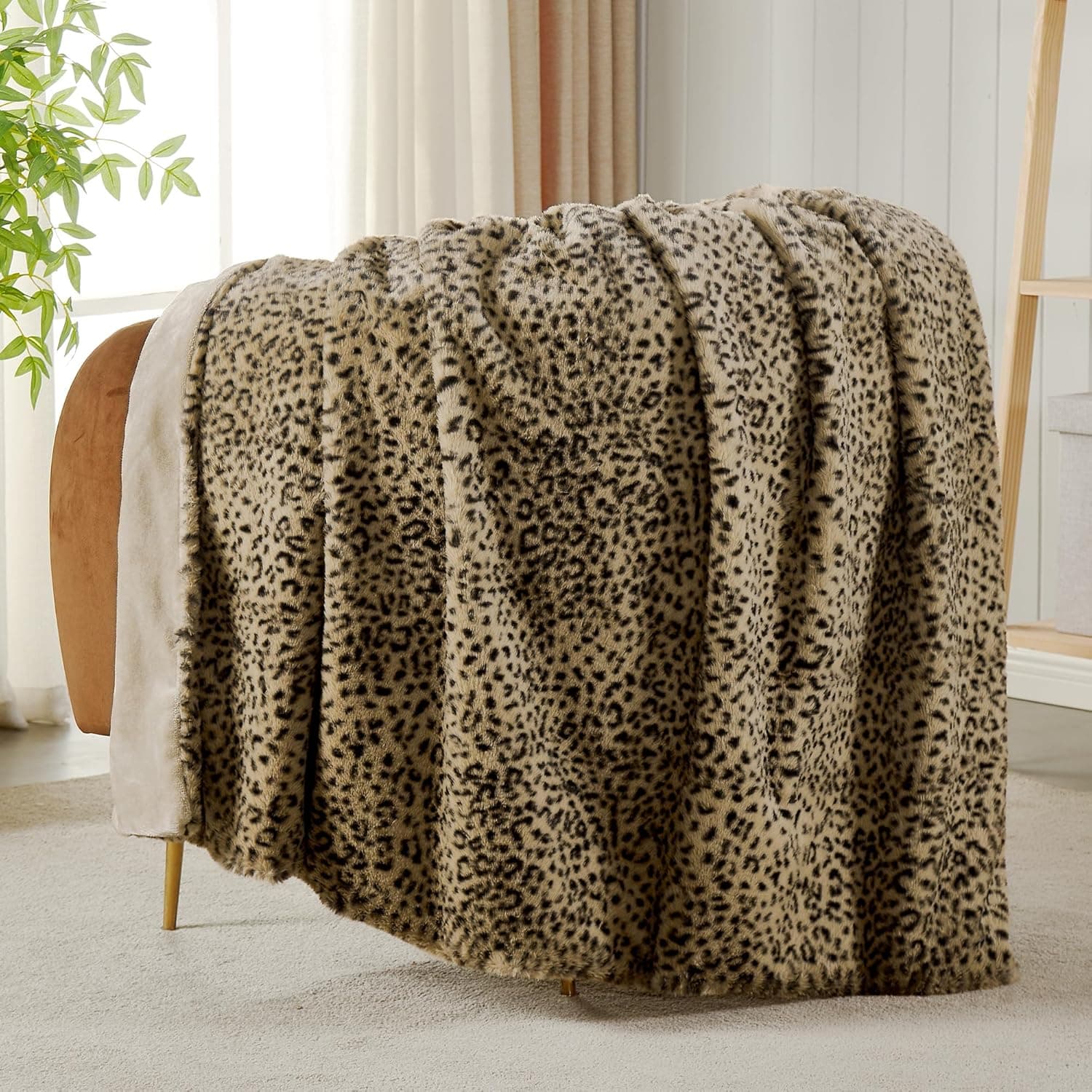 JONIYEAR Rabbit Fur Throw Blanket — image 1
